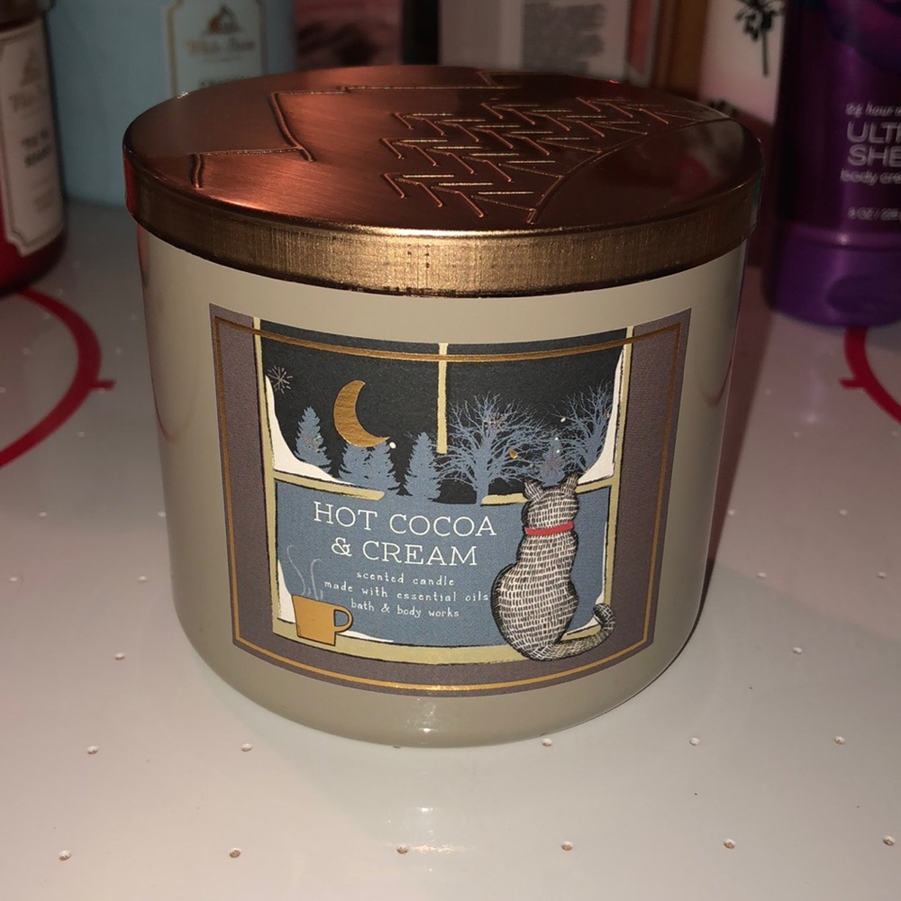 Bath and Body Works candle